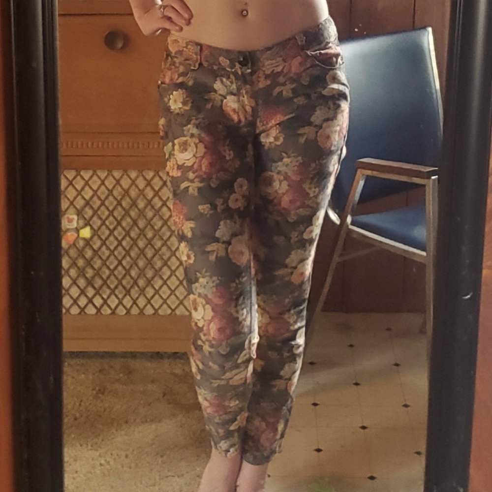 Xhilaration floral print skinny pants